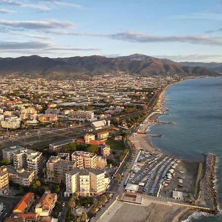 Xxv Aprile Casa Per Ferie * Albenga