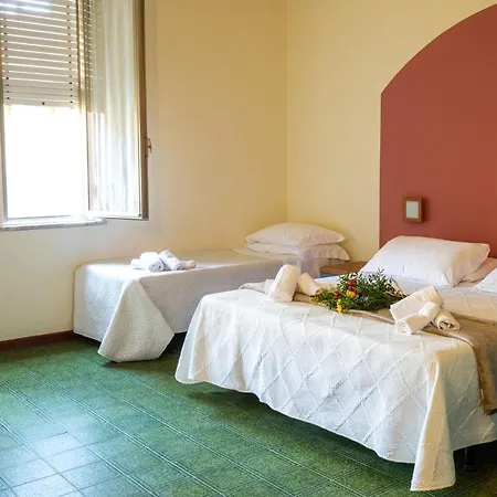 Hotel Xxv Aprile Casa Per Ferie *