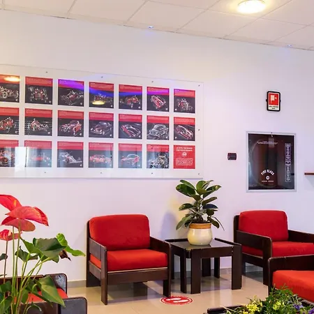 Xxv Aprile Casa Per Ferie Hotel Albenga