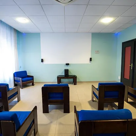 מלון Xxv Aprile Casa Per Ferie אלבניה