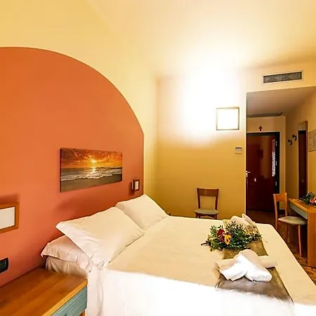 Szálloda Xxv Aprile Casa Per Ferie *