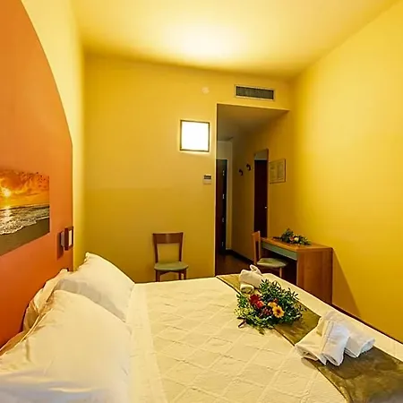 Xxv Aprile Casa Per Ferie *