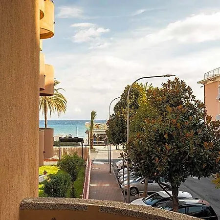 Xxv Aprile Casa Per Ferie Albenga