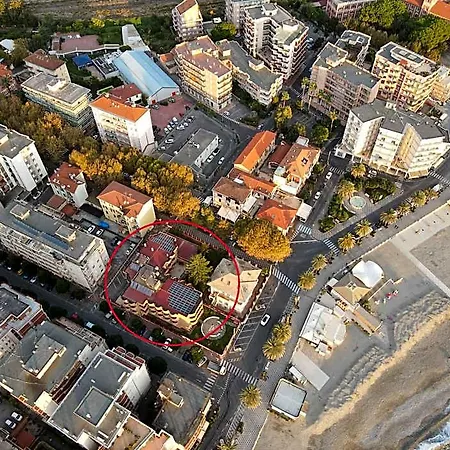 Szálloda Xxv Aprile Casa Per Ferie Albenga